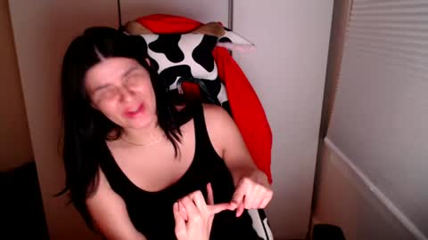cassiealvarez online show from 17, 7, 2026