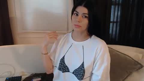 cassiealvarez online show from 22, 7, 2026