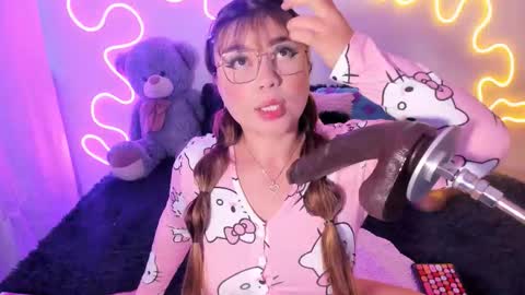 Snapshot of cassiebigass_ chatting on 16, 10, 2025 Bela igzaii9r online show from 16, 10, 2025