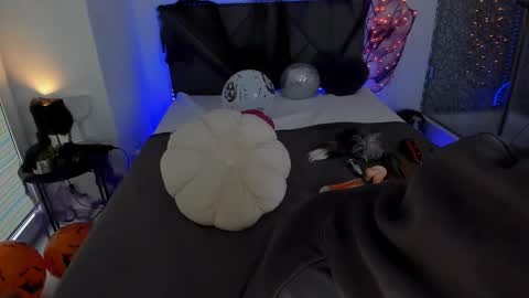 Snapshot of cassieevanss chatting on 27, 10, 2025 Cassie online show from 27, 10, 2025