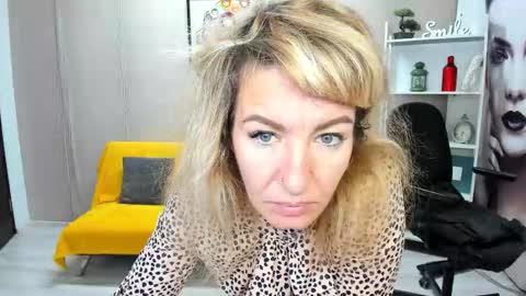 CassieJonas online show from 14, 10, 2025