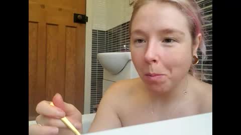 Cassie online show from 19, 2, 2026