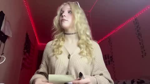 Cassie online show from 18, 4, 2026