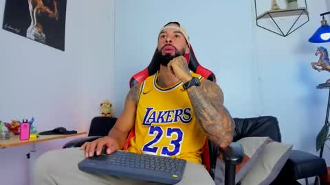 Snapshot of casticatheking chatting on 13, 2, 2025 Matheo Brown online show from 13, 2, 2025