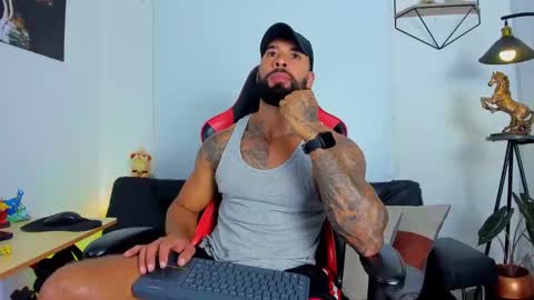 Snapshot of casticatheking chatting on 17, 2, 2025 Matheo Brown online show from 17, 2, 2025