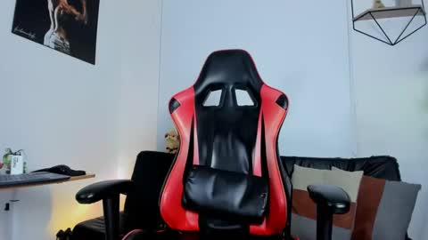 Snapshot of casticatheking chatting on 4, 3, 2025 Matheo Brown online show from 4, 3, 2025