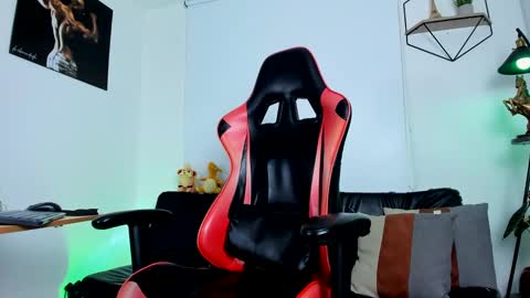 Snapshot of casticatheking chatting on 12, 3, 2025 Matheo Brown online show from 12, 3, 2025