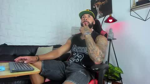 Snapshot of casticatheking chatting on 9, 10, 2025 Matheo Brown online show from 9, 10, 2025