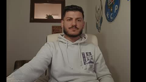 Snapshot of casual_mike chatting on 1, 4, 2026 Mike Moreira online show from 1, 4, 2026