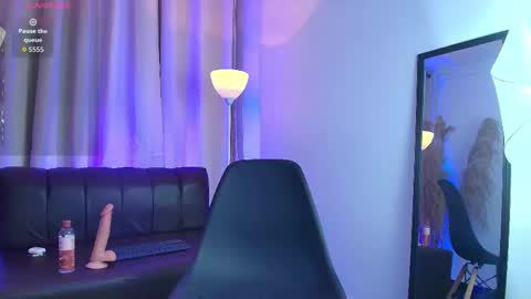 Snapshot of cat_kiss_ chatting on 11, 9, 2025 cat_kiss_ online show from 11, 9, 2025