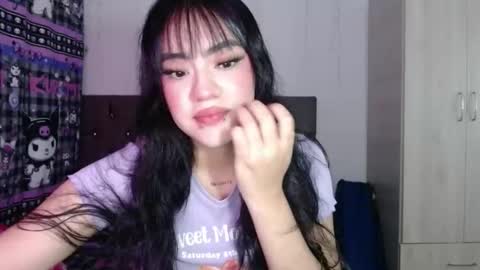 Snapshot of cat_mila_ chatting on 24, 11, 2025 Mila online show from 24, 11, 2025