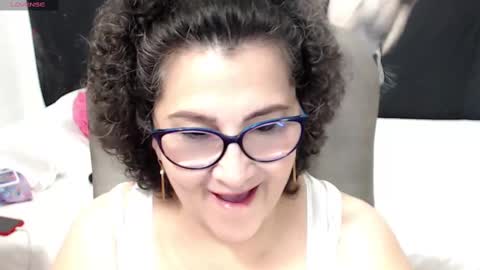 Snapshot of cataleya_mom_ chatting on 25, 2, 2025 cataleya  online show from 25, 2, 2025