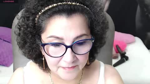 Snapshot of cataleya_mom_ chatting on 2, 3, 2025 cataleya  online show from 2, 3, 2025