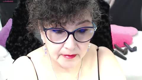 Snapshot of cataleya_mom_ chatting on 3, 3, 2025 cataleya  online show from 3, 3, 2025