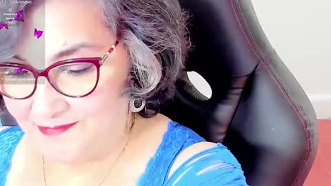 Snapshot of cataleya_mom_ chatting on 14, 9, 2025 cataleya  online show from 14, 9, 2025