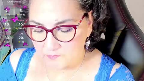 Snapshot of cataleya_mom_ chatting on 20, 10, 2025 cataleya  online show from 20, 10, 2025