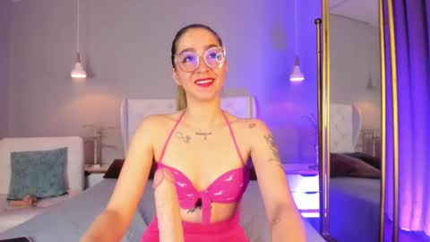 Snapshot of catalina_erotic chatting on 1, 3, 2025 Catalina online show from 1, 3, 2025