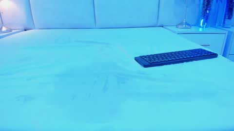 Snapshot of catalleya_hott chatting on 8, 1, 2025 Call me Cata online show from 8, 1, 2025