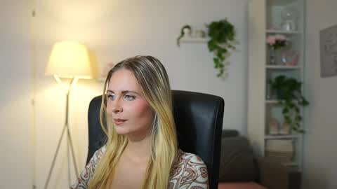 Snapshot of catecrago_ chatting on 15, 9, 2025 catecrago online show from 15, 9, 2025
