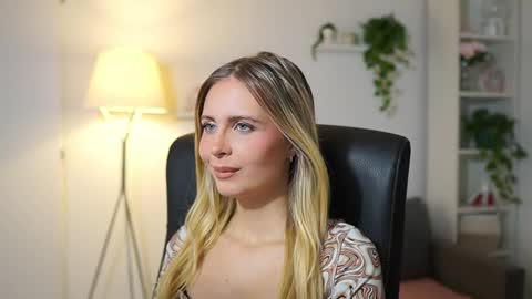 Snapshot of catecrago_ chatting on 23, 9, 2025 catecrago online show from 23, 9, 2025