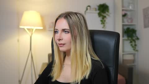 catecrago  online show from 17, 12, 2025