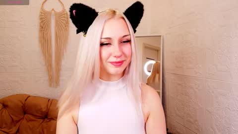 Snapshot of cateyepro chatting on 9, 1, 2026 Anna online show from 9, 1, 2026