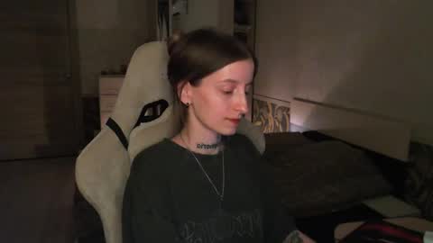 Snapshot of cath_dysphoria_ chatting on 15, 5, 2026 CATH online show from 15, 5, 2026