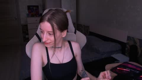 Snapshot of cath_dysphoria_ chatting on 25, 6, 2026 CATH online show from 25, 6, 2026