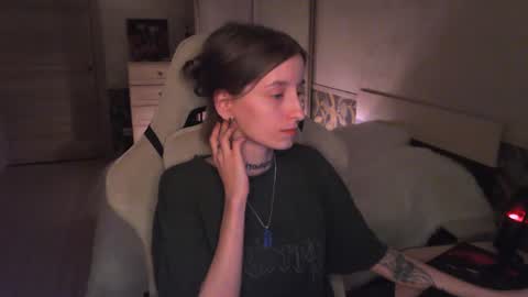Snapshot of cath_dysphoria_ chatting on 18, 7, 2026 CATH online show from 18, 7, 2026
