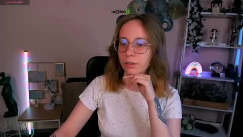 Snapshot of catherine_kitty chatting on 19, 5, 2026 Catherine online show from 19, 5, 2026