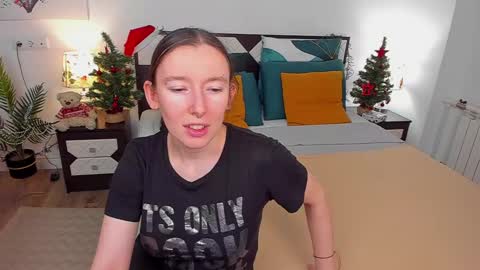 Catrin online show from 2, 2, 2025