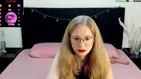 Snapshot of catmintlush chatting on 8, 7, 2026 CatmintLush online show from 8, 7, 2026