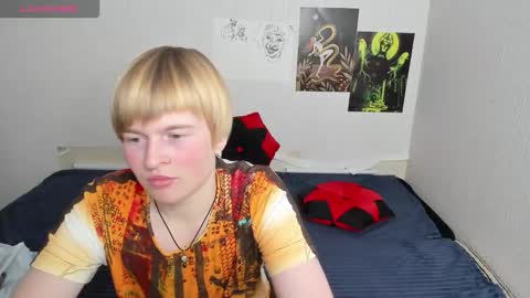 cattie_w_ online show from 20, 11, 2025