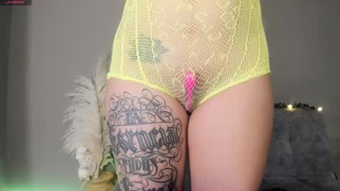 Snapshot of catty_foxx chatting on 11, 10, 2025    online show from 11, 10, 2025