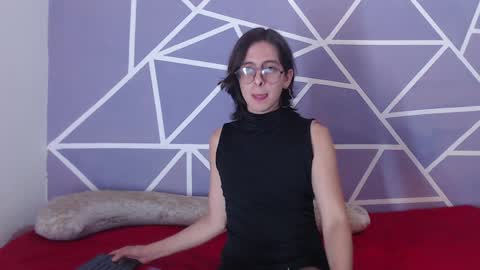 cava_pretty online show from 10, 12, 2024