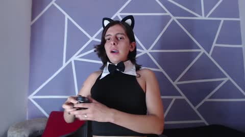 cava_pretty online show from 18, 12, 2024