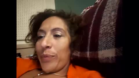 Snapshot of cece_vibez chatting on 17, 10, 2025 cece_vibez online show from 17, 10, 2025