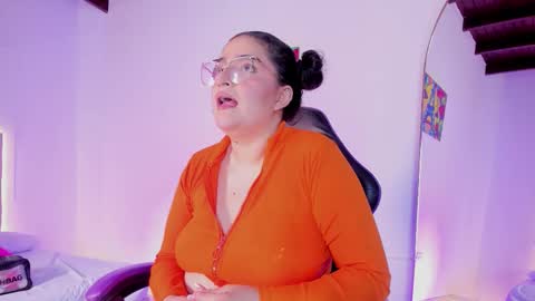 Snapshot of celeste_beckham chatting on 10, 10, 2025 celeste_beckham online show from 10, 10, 2025