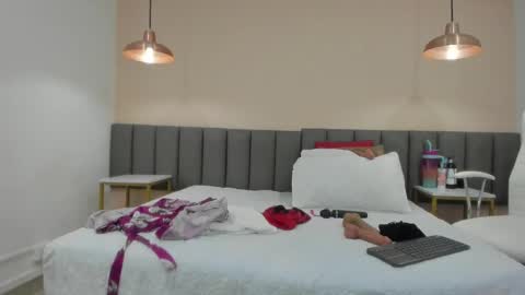 celeste_smmith_ online show from 25, 2, 2025