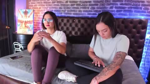celeste_starsss online show from 8, 1, 2025