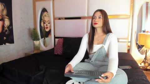 Snapshot of celeste_starsss chatting on 15, 7, 2026 celeste_starsss online show from 15, 7, 2026