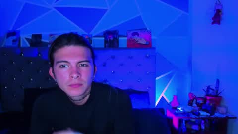 I am Valentinn online show from 18, 11, 2025