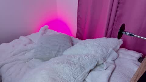 Snapshot of celesttebloom_ chatting on 23, 3, 2026 online show from 23, 3, 2026