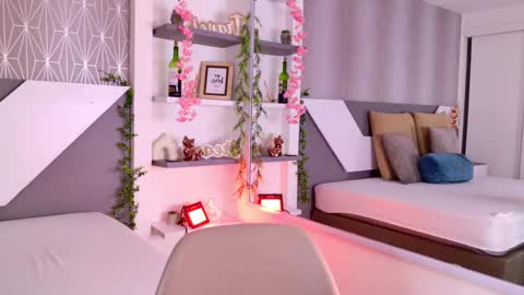 Snapshot of celine_lee chatting on 4, 10, 2025 Celine online show from 4, 10, 2025