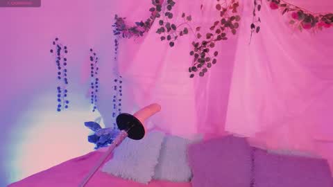 Hello guys my name is Sofi and Lizzie and  Vanessa online show from 6, 11, 2025