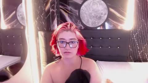 Snapshot of cerecita_02 chatting on 9, 7, 2026 Cerecita online show from 9, 7, 2026