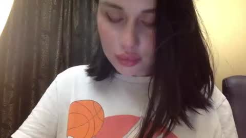 Snapshot of cerisedood82 chatting on 6, 4, 2026 Eva online show from 6, 4, 2026