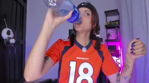 Snapshot of chaeyoong chatting on 4, 1, 2025 chaeyoong online show from 4, 1, 2025