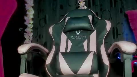 chaminelan online show from 15, 1, 2026