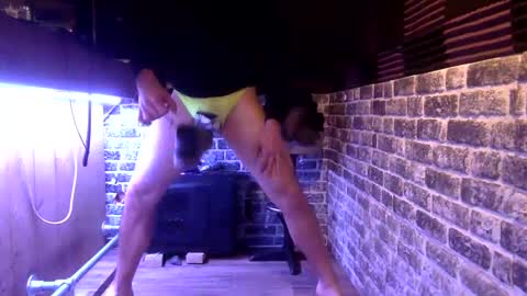 Kickingmyballs online show from 2, 1, 2025